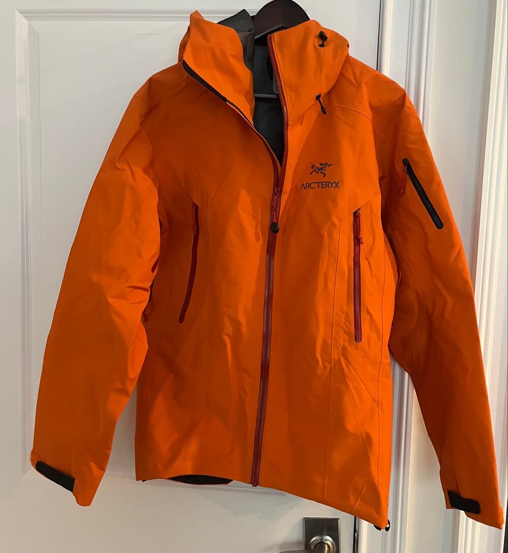 Arc'teryx Alpha SV Men's Jacket Size S Orange Dynasty GORE-TEX Pro NWOT